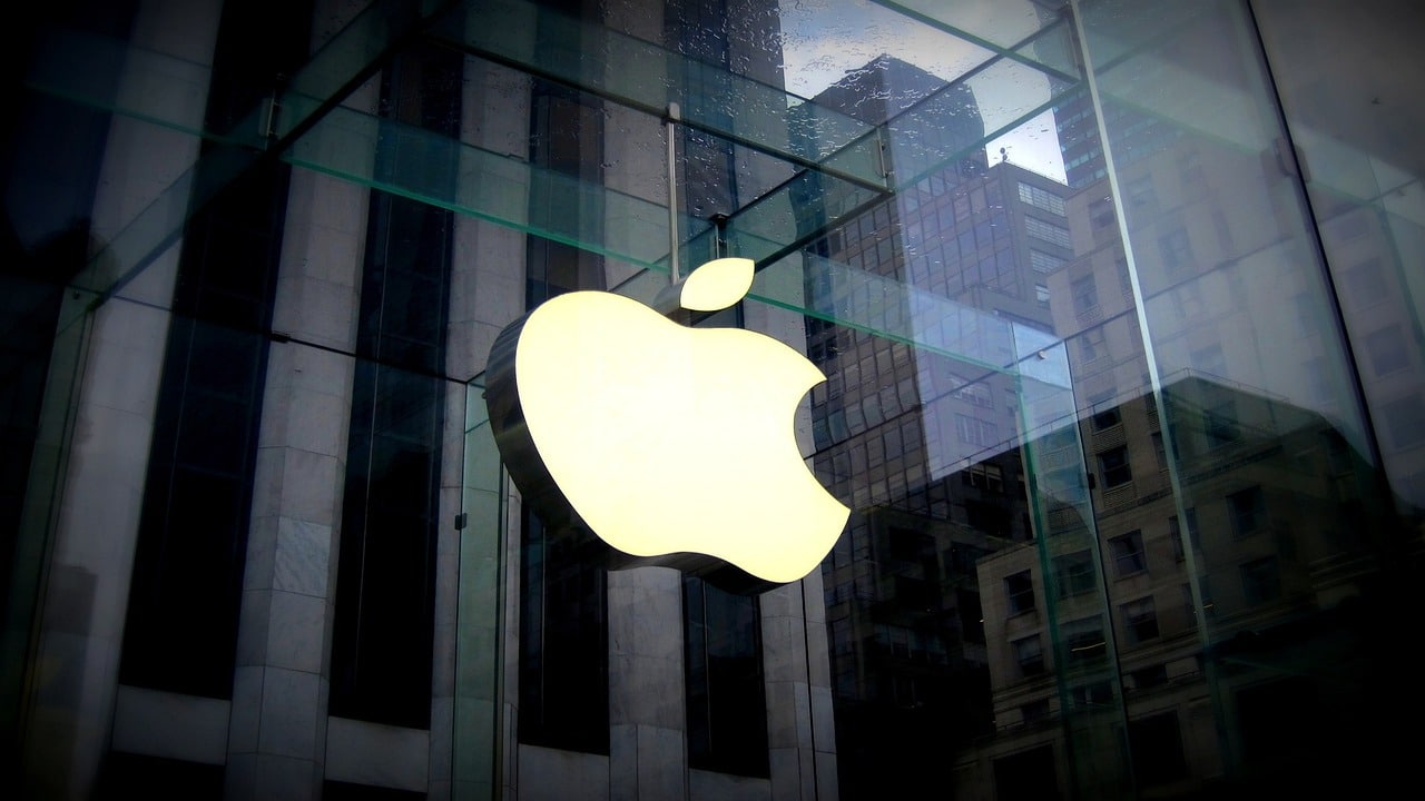 Apple punta sulle rinnovabili: i partner sono sempre più green thumbnail