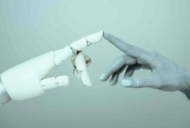 OpenAI e Figure: stiamo davvero costruendo una società di robot? thumbnail