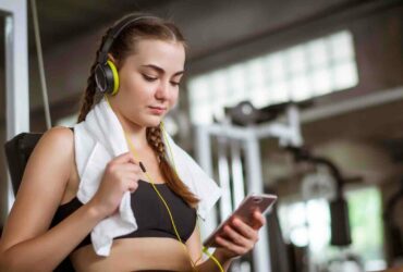 Su Strava arrivano i controlli integrati per Spotify thumbnail