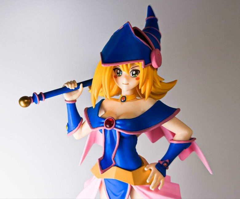 Review YuGiOh! Dark Magician Girl Figure