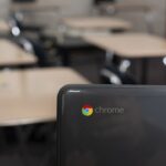 Le scuole hanno comprato milioni di Chromebook nel 2020 - e si stanno già rompendo thumbnail