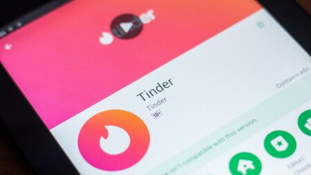 Tinder verification process uses AI and selfies