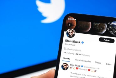Elon Musk rispolvera Periscope per un breve video su Twitter thumbnail