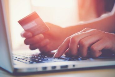 Guida agli acquisti online: come farli in modo conveniente e sicuro thumbnail