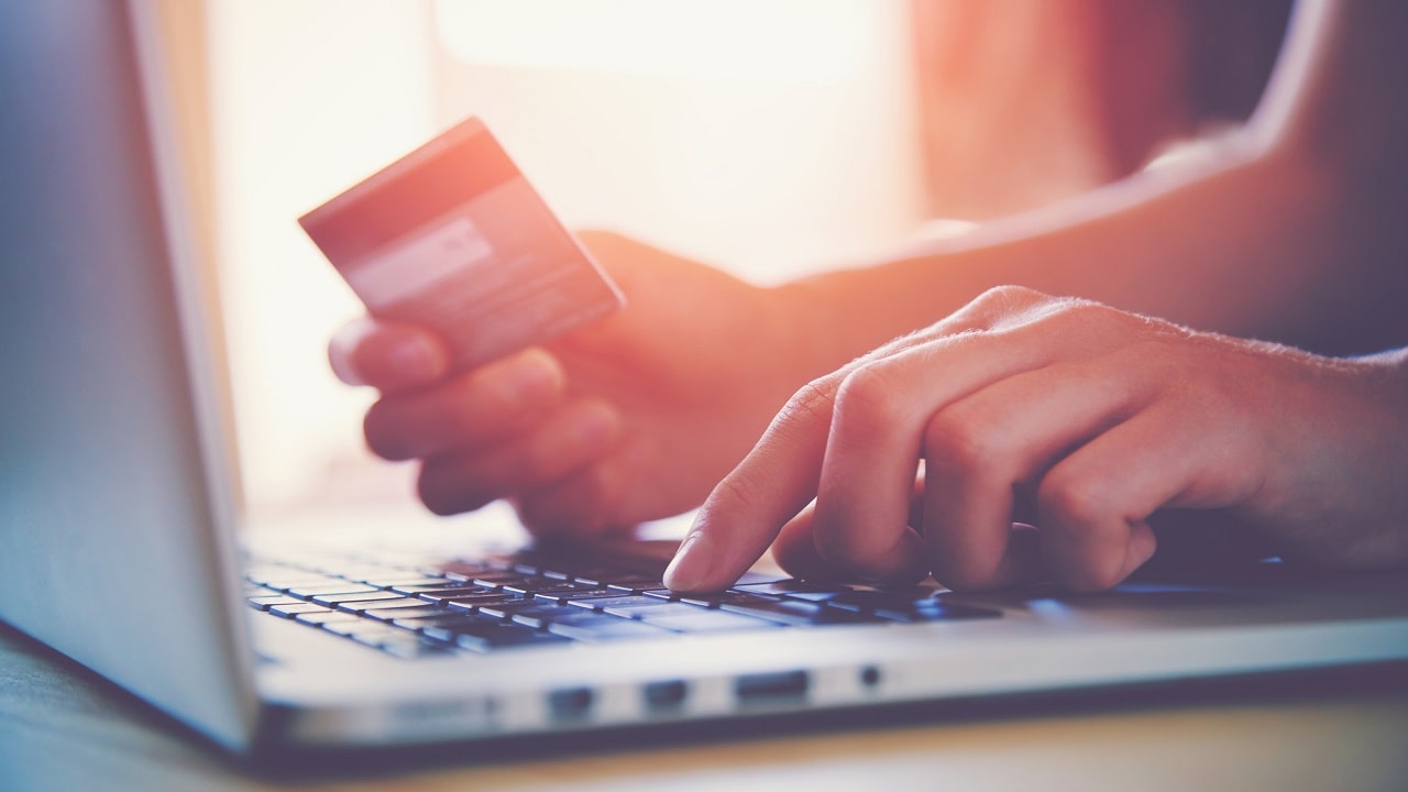 Guida agli acquisti online: come farli in modo conveniente e sicuro thumbnail