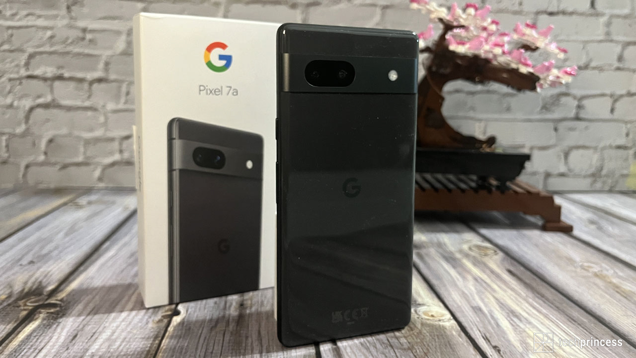 La recensione di Google Pixel 7A: un top di gamma a 509 euro thumbnail
