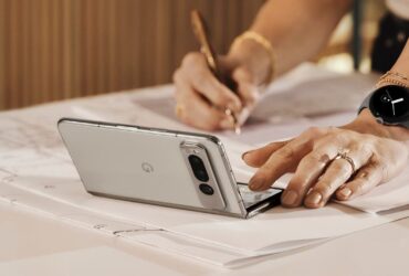 Ecco il Pixel Fold, il primo smartphone pieghevole di Google thumbnail