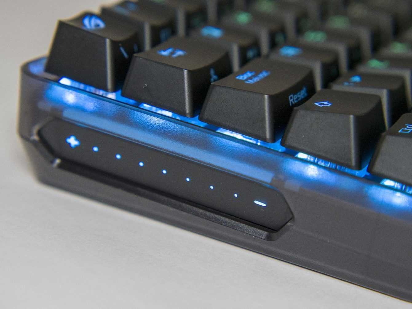 Asus ROG Falchion Ace review: compact and precise