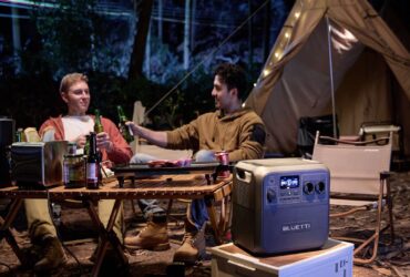 Come sfruttare l'energia rinnovabile per alimentare i dispositivi durante le vacanze estive thumbnail