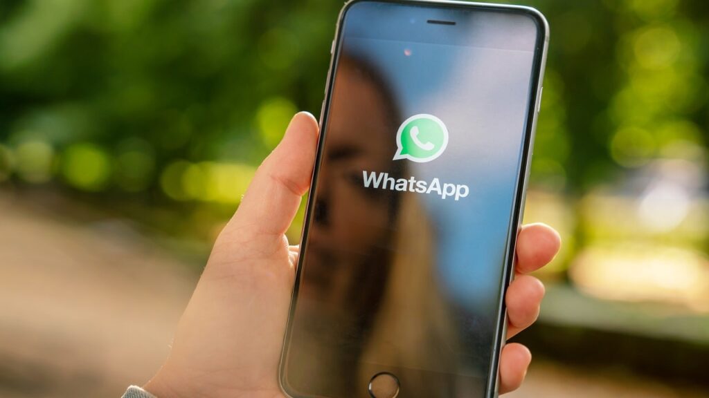 whatsapp on different smartphones how to do min