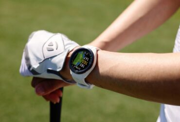 Sul green con Garmin Approach S70, lo smartwatch per il golf thumbnail