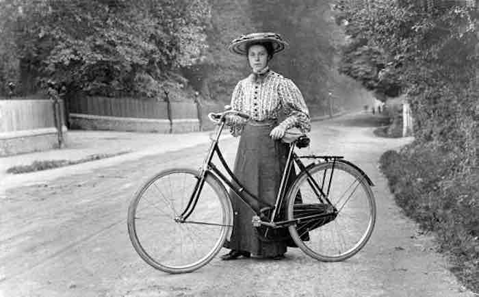 Emma Eades, foto repertorio cycling London