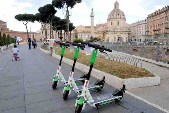 Lime, scooters in Rome put the license plate, site source