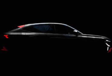 Renault, arriva Rafale il SUV coupé ibrido dal nome di un jet da caccia thumbnail