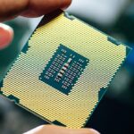 Microsoft starebbe aiutando AMD con i chip per l'AI thumbnail