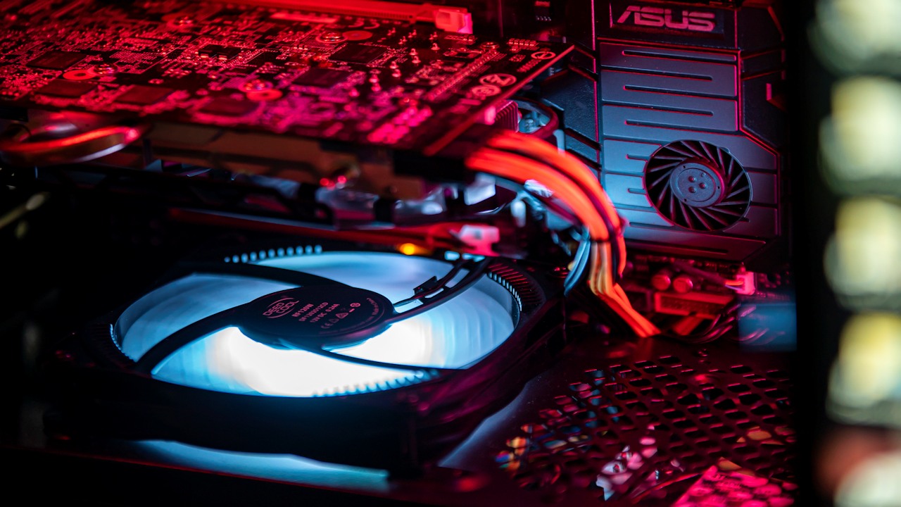 CoolerMaster Cooling X and Sneaker X: a letter to redefine gaming thumbnail
