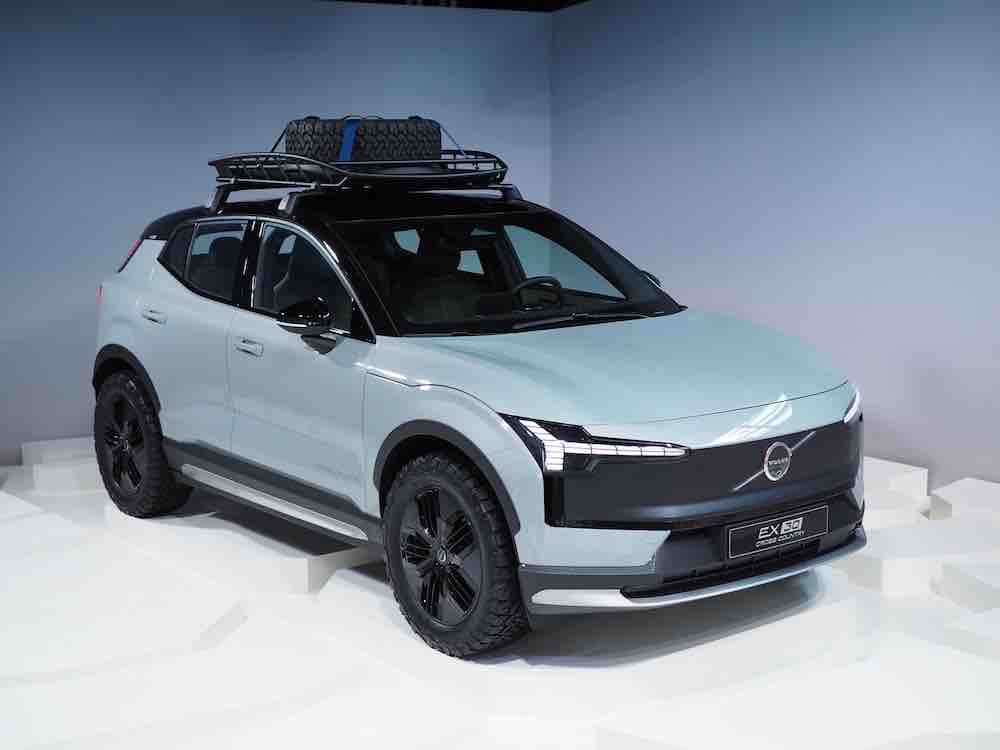 Volvo EX30 Cross Country, source site