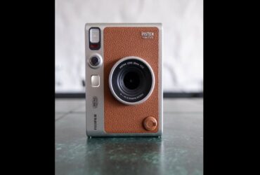 Fujifilm lancia Instax SQ40: design rétro, formato di stampa più ampio e modalità selfie thumbnail