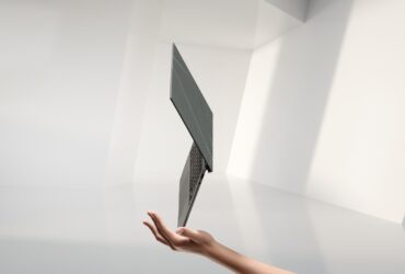 Asus Zenbook S13 OLED è il portatile più sottile ed ecologico di sempre thumbnail