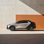 Toyota C-HR, la nuova generazione Full-hybrid e plug-in è servita thumbnail