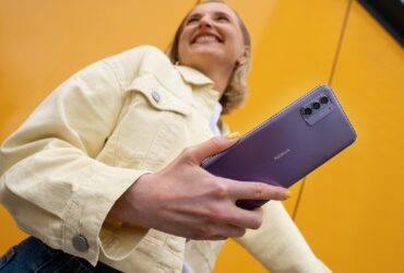 Nokia G42 5G, lo smartphone riparabile arriva nel colore So Purple thumbnail