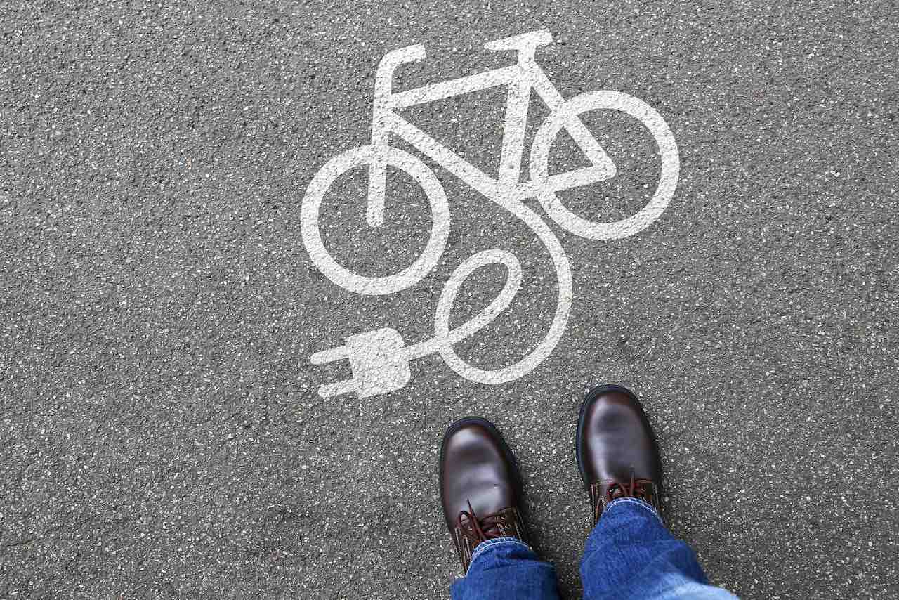 E-bike e cicloturismo: le opportunità e le sfide per l'ecosistema italiano della bicicletta thumbnail