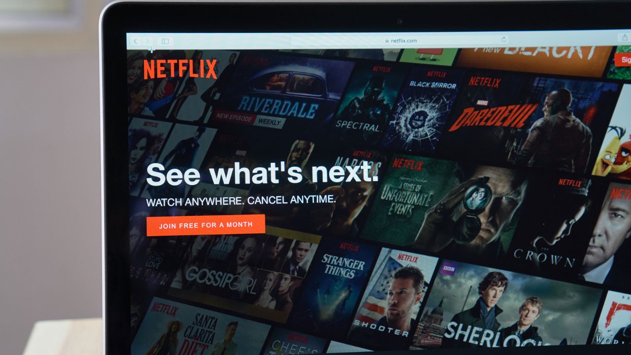 Netflix elimina il piano base in Canada e spinge gli utenti verso l'abbonamento con pubblicità thumbnail