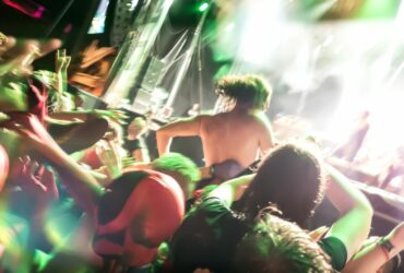 iPhone lancia l'emergenza per un incidente stradale, ma era solo un pogo ad un concerto thumbnail