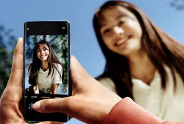 Reno 10 e Reno 10 Pro, i nuovi smartphone di Oppo: la forza del ritratto con un innovativo design thumbnail