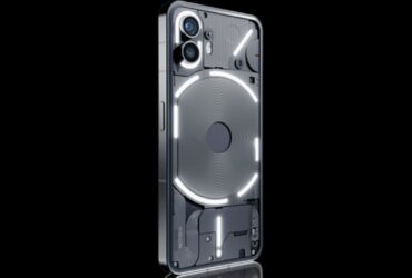 Phone (2) arriva in Italia grazie a WindTre thumbnail