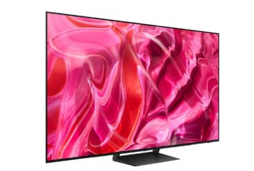 Samsung presenta un nuovo TV OLED da 83 pollici thumbnail