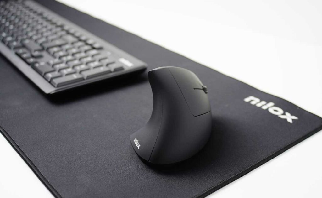 NILOX - Kit Mouse + Tastiera Wireless (Layout Italiano) Colore Bianco