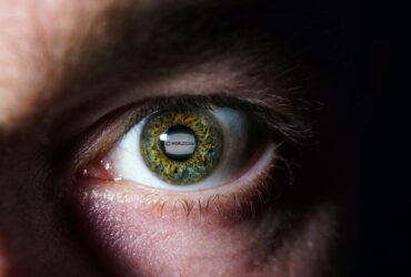 Sam Altman presenta il progetto Worldcoin: una criptovaluta basata sulla scansione oculare thumbnail