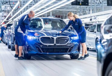 BMW Serie 5 e BMW i5, al via alla produzione nello stabilimento BMW Group di Dingolfing thumbnail