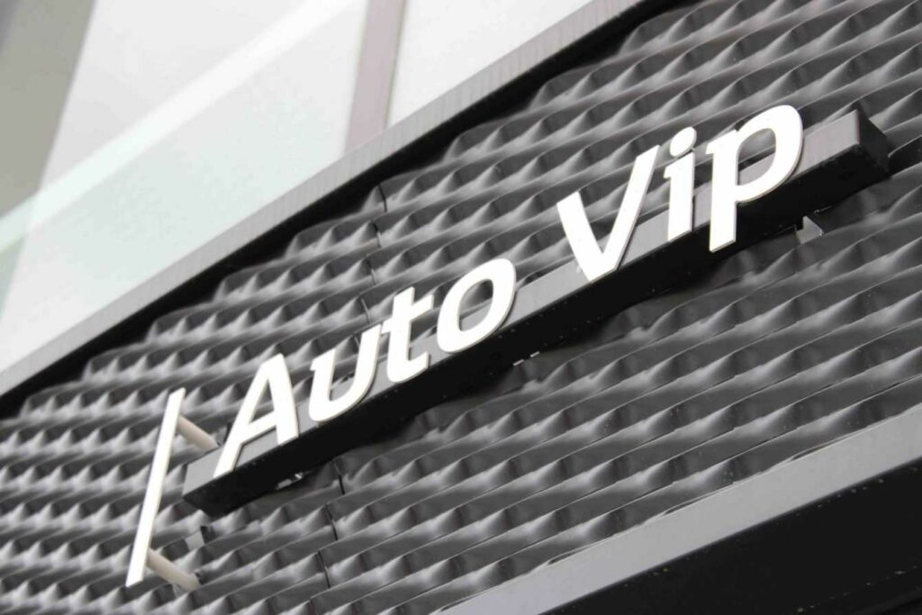 Celebrity Cars: What cars do celebrities drive?