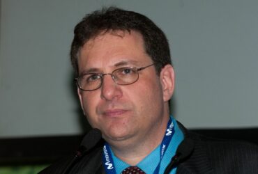 È morto Kevin Mitnick, ecco la storia dell’hacker che sfidò governi e multinazionali thumbnail