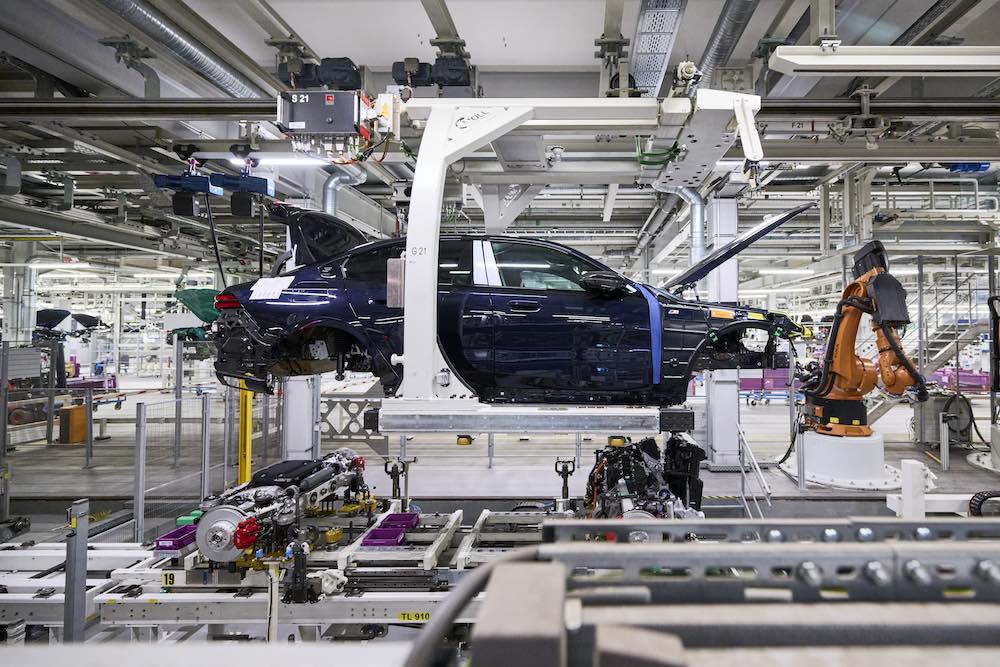 BMW 5 Series and BMW i5, starting production at the BMW Group plant in Dingolfing, source press office