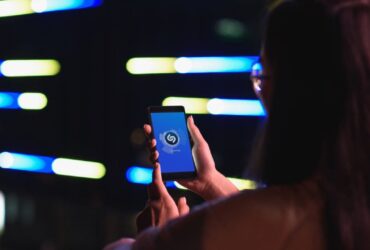 Ora Shazam riconosce la musica direttamente dalle app YouTube, TikTok e Instagram thumbnail