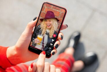 TikTok dice addio alle password: gli utenti da iPhone potranno accedere con Passkey thumbnail