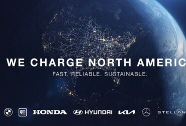 Sette case automobilistiche uniscono le forze e creano una rete di ricarica in Nord America thumbnail