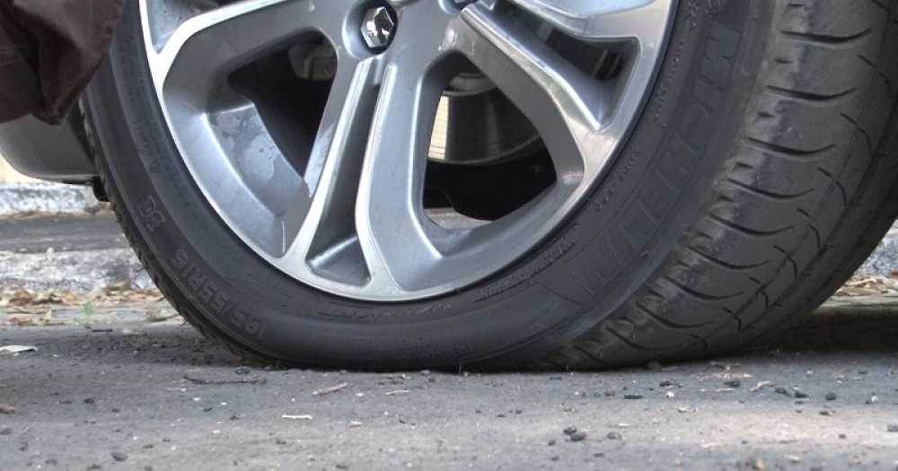 How to change a punctured wheel