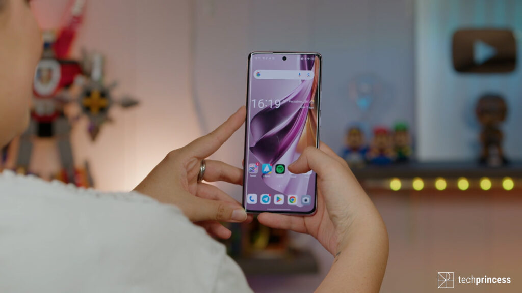 Oppo Reno 10 Pro display review