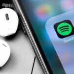 L'ultima novità di Spotify: i testi delle canzoni solo se hai l'abbonamento Premium thumbnail