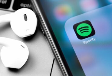 L'ultima novità di Spotify: i testi delle canzoni solo se hai l'abbonamento Premium thumbnail