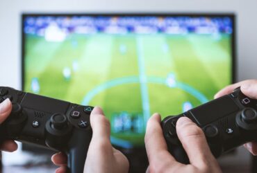 Aspettando EA Sports FC 24: i gamer cercano su Wallapop le edizioni passate di FIFA thumbnail