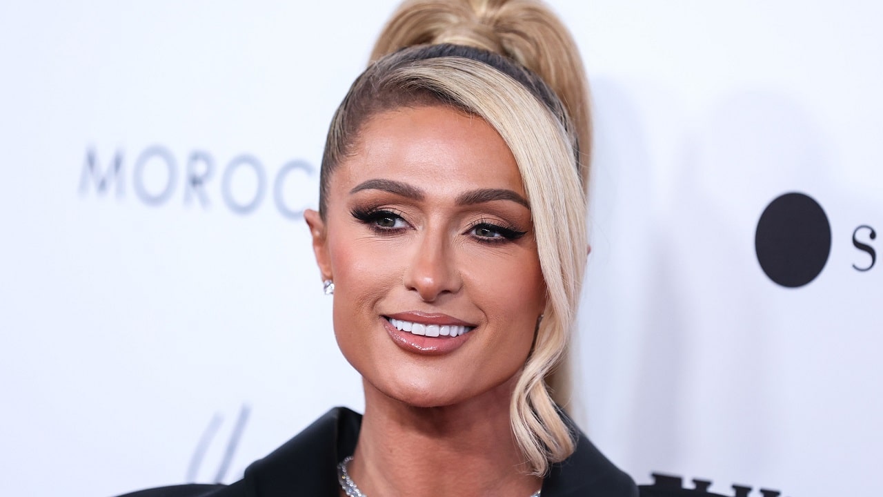 Paris Hilton sigla un accordo speciale per postare su X thumbnail