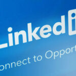Il social network per trovare lavoro, LinkedIn, licenzia quasi 700 dipendenti thumbnail