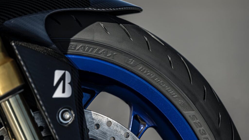 Bridgestone launches its new generation sports tire for motorcycles