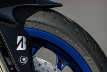 Bridgestone lancia il suo pneumatico sportivo per moto di nuova generazione thumbnail