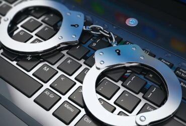 Pirateria online: gli IP saranno bloccati senza il controllo di Agcom thumbnail